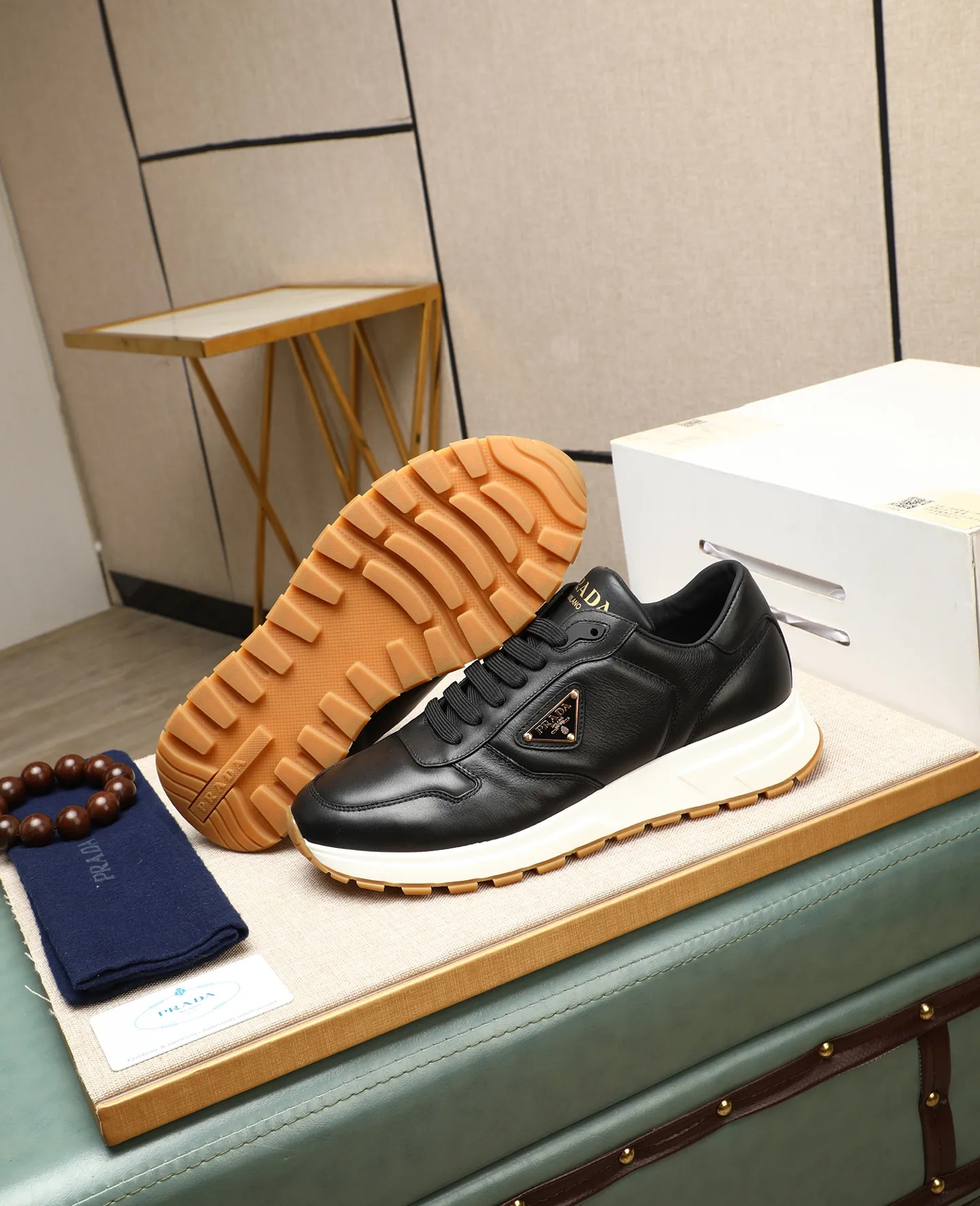 Men's shoes 💰540 🌹🌹[PRADA—Prada] 2025 latest model 🙈original replica! 👟👟👟Available here. The workmanship is top-notch. The upper is made from Italy. 🇮🇹Imported first-layer cowhide. ❗️Breathable genuine leather lining @Suitable for travel. The original version has an enlarged engraved sole, making it suitable for all kinds of travels, showing low-key luxury. Let quality speak for itself. Color: Size: 38-45
